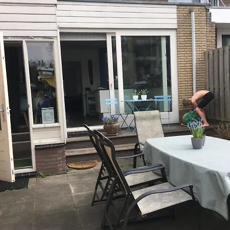 Apartmán Large Family House With Parking Space *